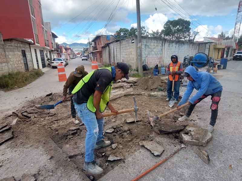 Inicia en San Cristóbal programa de bacheo - Diario de Chiapas