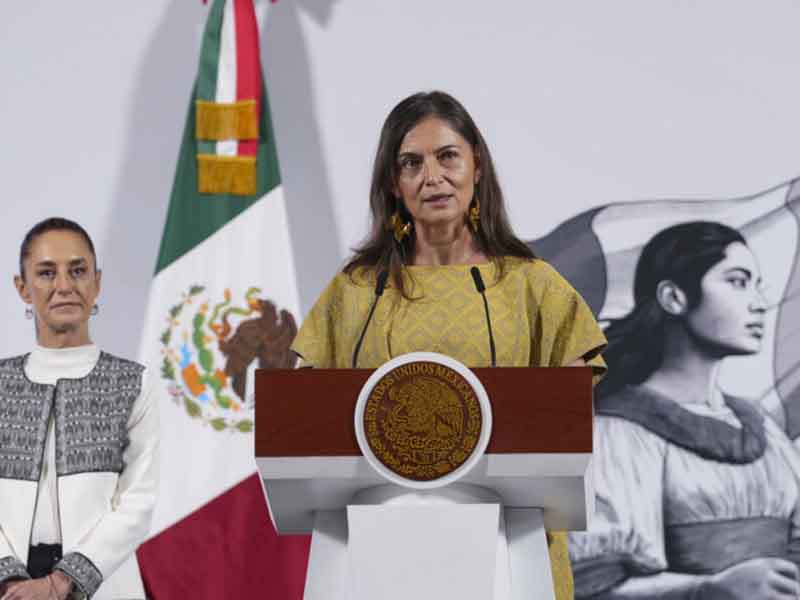 Cuauhtémoc, Ciudad de México, México, 14 de marzo de 2025. 
La doctora Claudia Sheinbaum Pardo, presidenta Constitucional de los Estados Unidos Mexicanos en conferencia de prensa matutina “Las mañaneras del pueblo”, en el Salón Tesorería de Palacio Nacional. La acompañan Claudia Stella Curiel de Icaza, secretaria de Cultura; Marina Núñez Bespalova, subsecretaria de Desarrollo Cultural; Alejandra de la Paz, directora general del Instituto Nacional de Bellas Artes y Literatura y Bulmaro Juárez Pérez, divulgador de lenguas indígenas, presentador de la sección “Suave Patria”. 
Foto: Presidencia