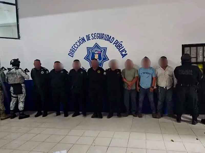 Detienen a policías_
