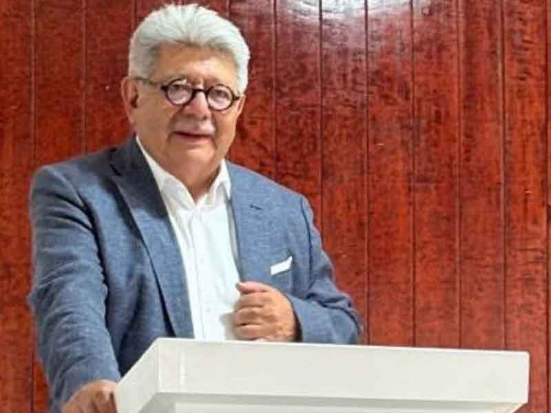 FOTO LETRAS DESNUDAS