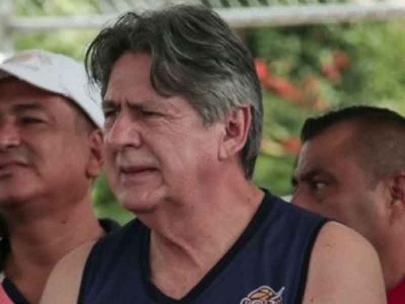 FOTO LETRAS DESNUDAS