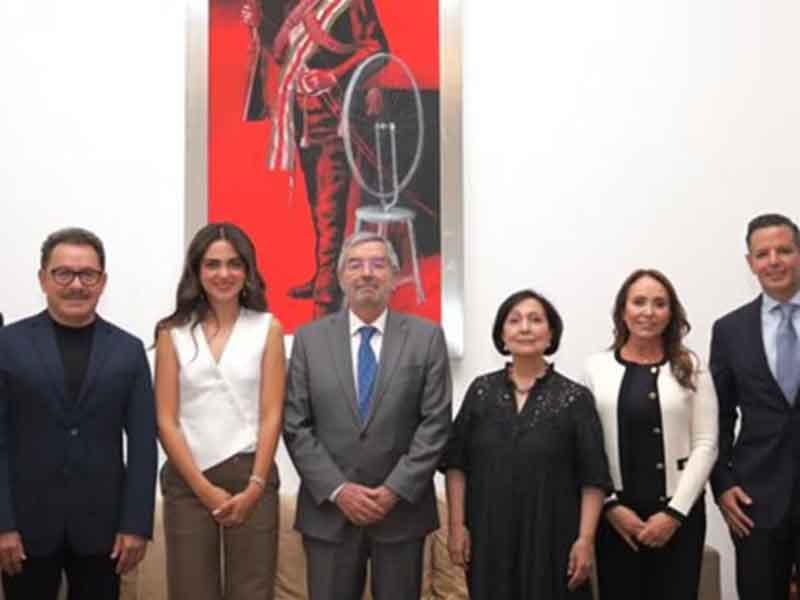 FOTO PODER Y DINERO