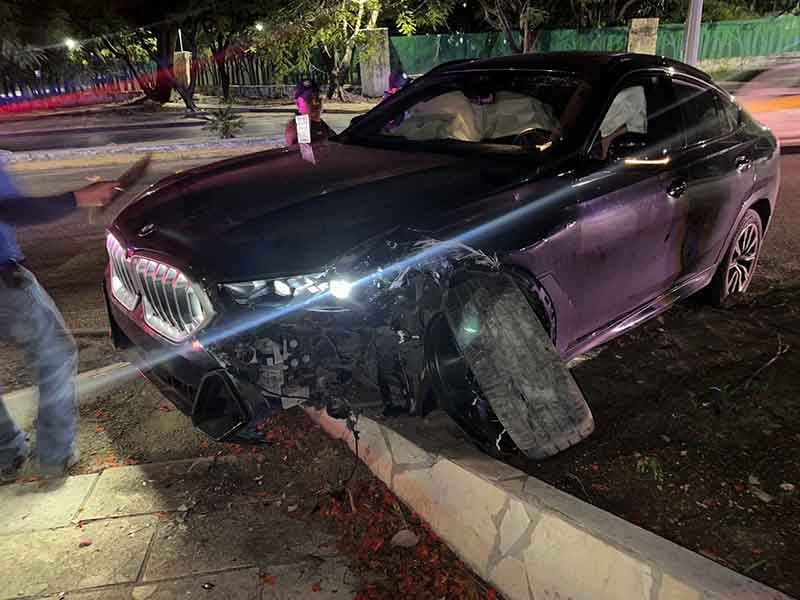 Acabó su coche (1)