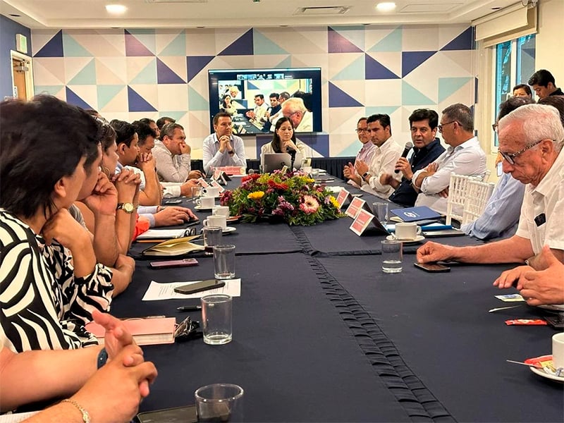 FOTO COMENTARIO ZETA