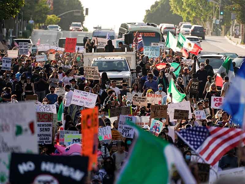 SENSITIVE MATERIAL. THIS IMAGE MAY OFFEND OR DISTURB  People protest against federal immigration sweeps, in downtown Los Angeles, California, U.S. June 11, 2025.  REUTERS/David Ryder