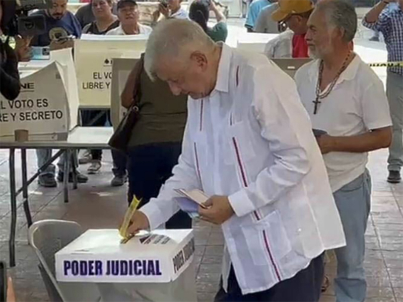 FOTO PODER Y DINERO