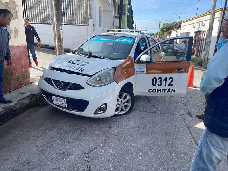 Taxi embestido (2)