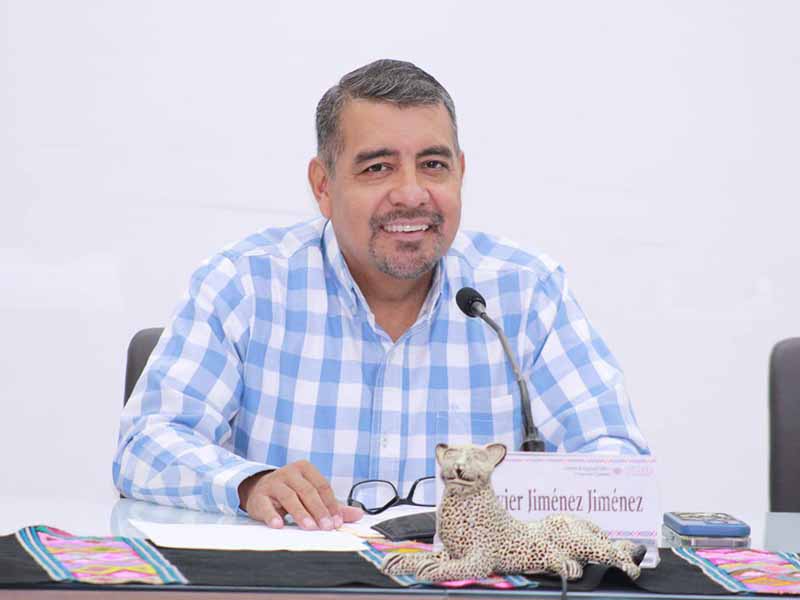 FOTO LETRAS DESNUDAS