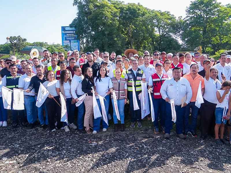 FOTO LINOTIPEANDO