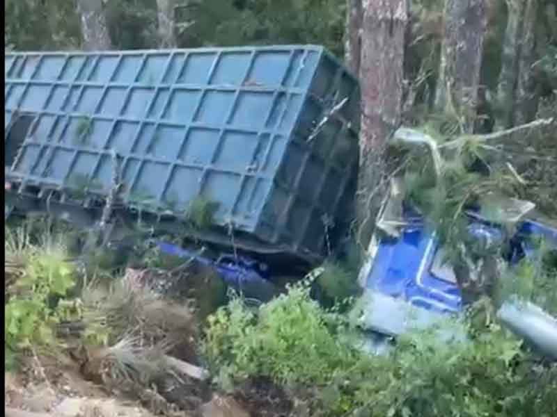 Vuelca tráiler (3)