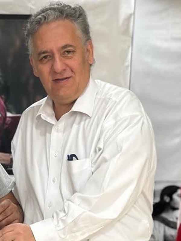 FOTO LETRAS DESNUDAS