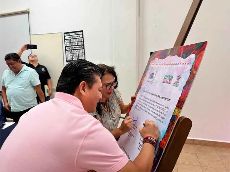 Signan convenio educativo - Diario de Chiapas